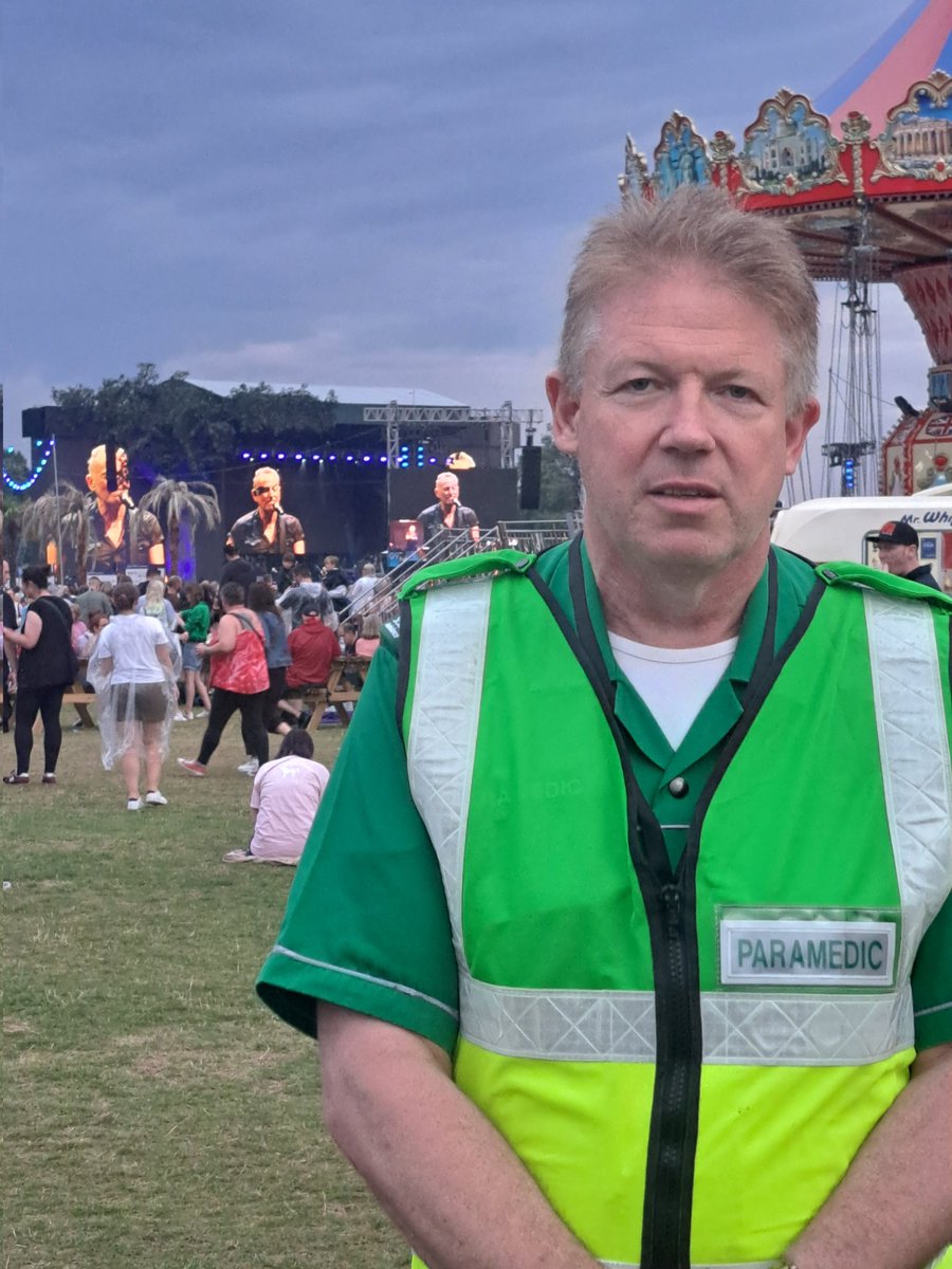 Richardwebber99's tweet photo. #IPD2023 #WhatParamedicsDo First days on the road, working in UAE and today- Bruce Springsteen concert. Great times. https://t.co/HxeXdesySO