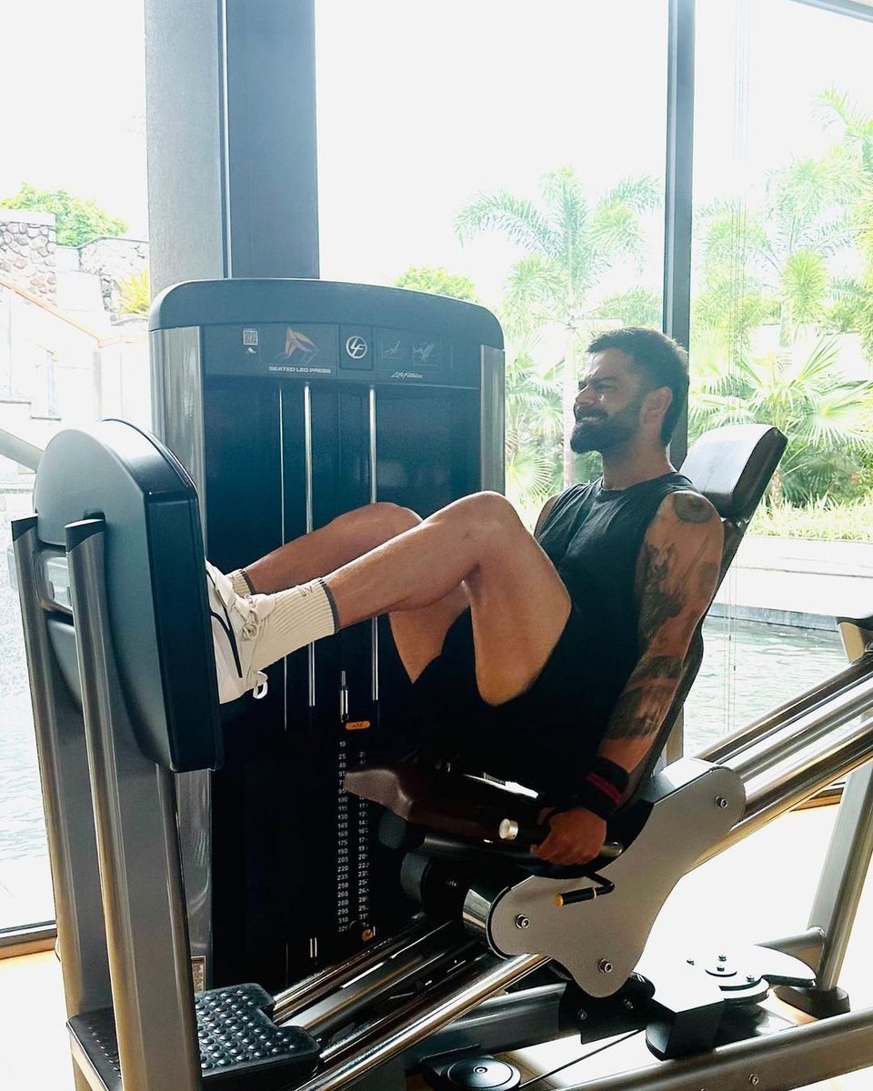 imVkohli's tweet photo. Everyday should be a leg day 🦵. 8 years and counting. 🙌 https://t.co/MgQK7LZHzI