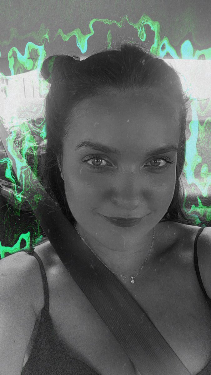 claudiaponsp's tweet photo. Hola twitter https://t.co/GZ6UCjltOv