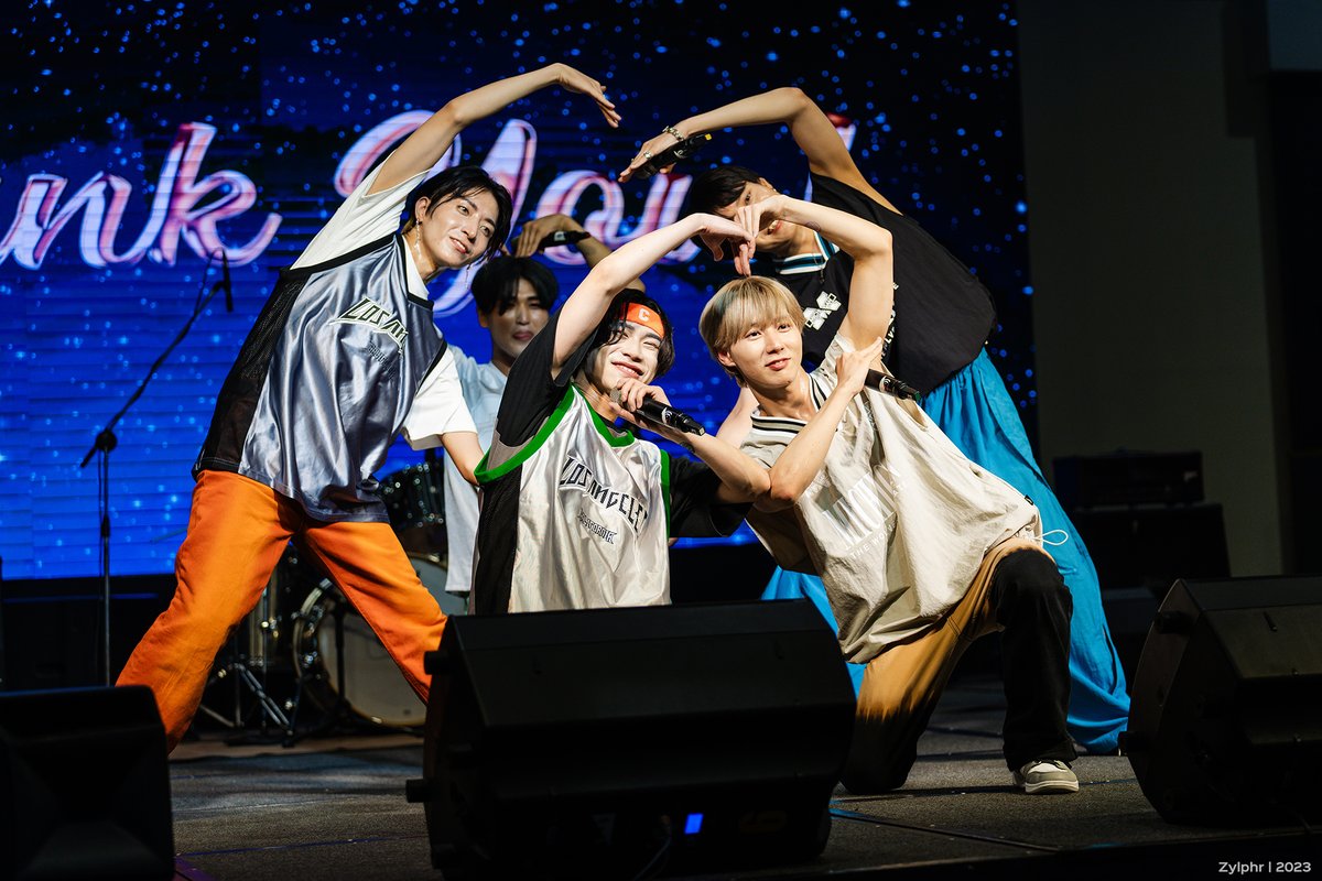 zylphr's tweet photo. ⌜𝟮𝟬𝟮𝟯.𝟬𝟳.𝟬𝟴⌟ 𝗧𝗼𝗕𝗲𝗥𝗮𝗱𝗶𝗰𝗮𝗹【トビラ】@ 𝗧𝗢𝗬𝗖𝗢𝗡 𝟮𝟬𝟮𝟯
𝗧𝘀𝘂𝗯𝗮𝘀𝗮 | 𝗧𝗮𝗸𝗮 | 𝗘𝘁𝗼 | 𝗡𝗲𝗼𝗻 | 𝗗𝗮𝗶𝗸𝗶 | 𝗔𝗿𝗮𝘁𝗮
#TOYCON2023 #TOYCON20 #TOYCONPH #TOYCONNA
#toberadical #トビラ #フィリピン #トイコン
@To_Be_Radical https://t.co/NsJfVf4H5w