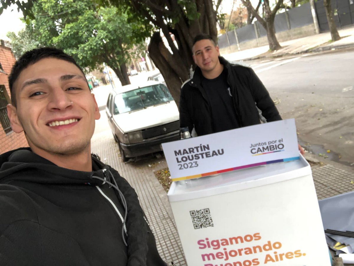 RadicalesDelSur's tweet photo. Estamos en los barrios desde hace muchos años y siempre #JuntosconLousteau ❤️
👉 Murgiondo y Somellera
#Villa20 #BarrioInta
#Piedrabuena #CiudadOculta
#ComplejoSoldati https://t.co/t0hJELTQyM