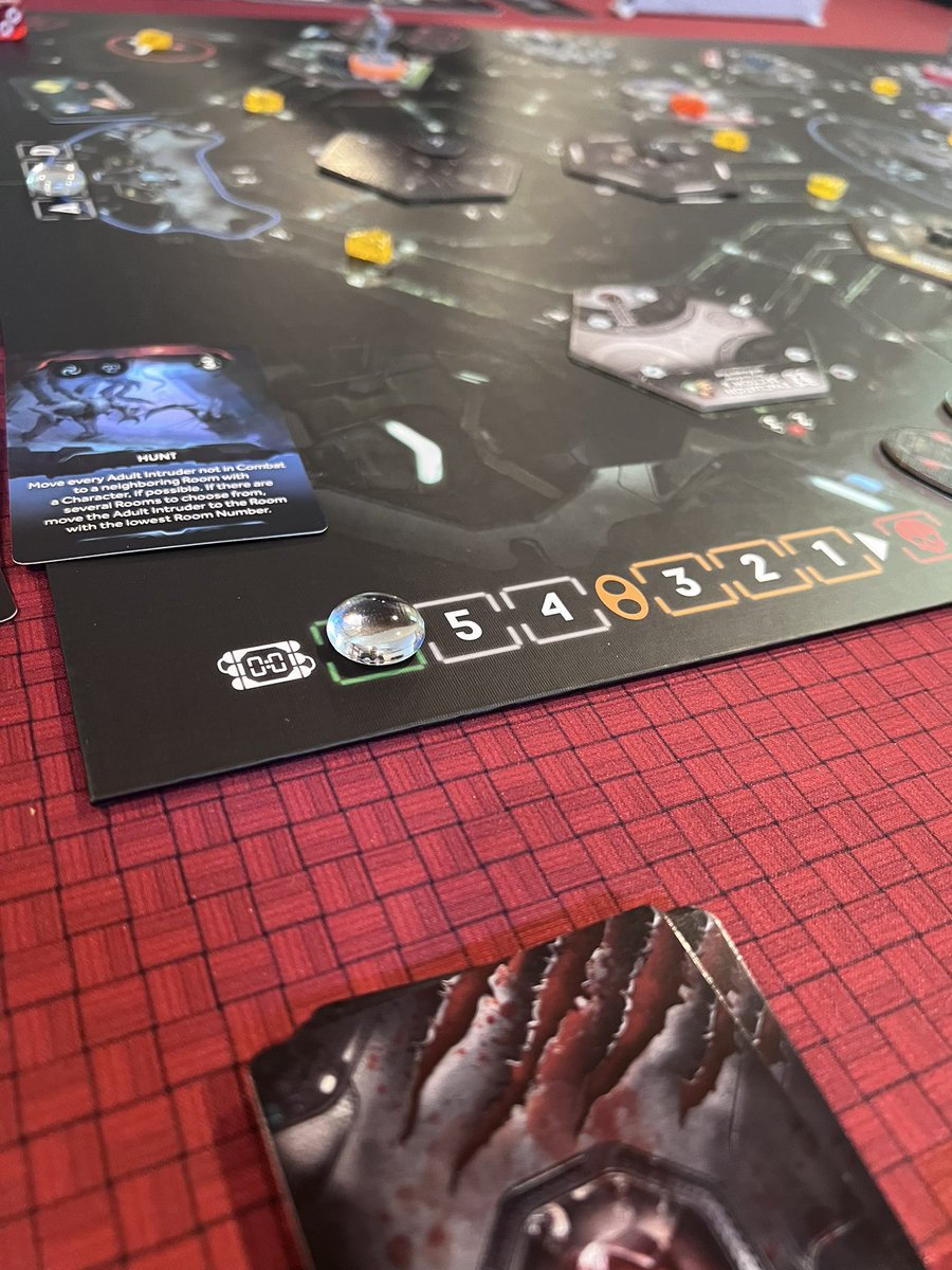discovermeeple's tweet photo. Someone decided to press the red button #selfdestructsequence π© https://t.co/9tno5dnRm3