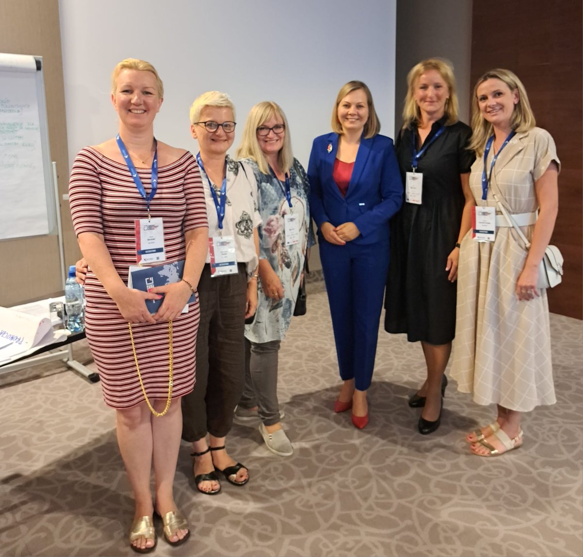 Hundreds representatives of the Polish diaspora and  from 41 countries around the world have participated  in the 1st World Congress of Polish Education and Science Abroad in Jachranka.
Our Razem Academy Manager Aleksandra Fracek represented our school and our Centre.