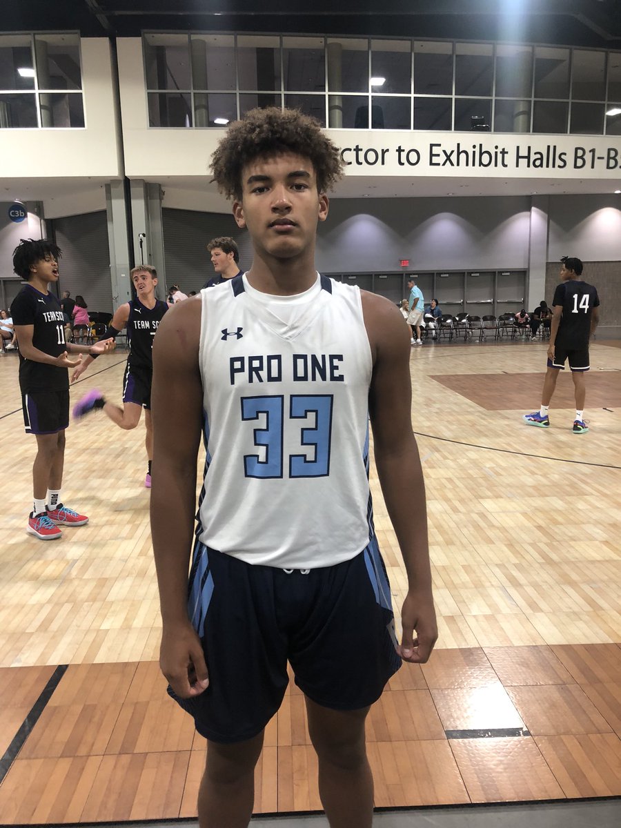 hoopseen's tweet photo. Pro One Select Wood (2025) with a decisive victory over Classic City Ballers. ‘26 Keandre Yancey (Albertville AL) is a guard with next level size and shooting stroke. College coaches be on the look out for this 6’6 Sophomore. https://t.co/eFTDx5WEoB