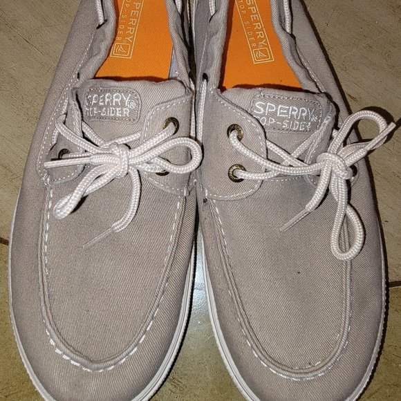 ShellCurvy's tweet photo. So good I had to share! Check out all the items I'm loving on @Poshmarkapp #poshmark #fashion #style #shopmycloset #shein #wanderlust #sperry: https://t.co/n9ibdT5sgQ https://t.co/8fQvALvg9y