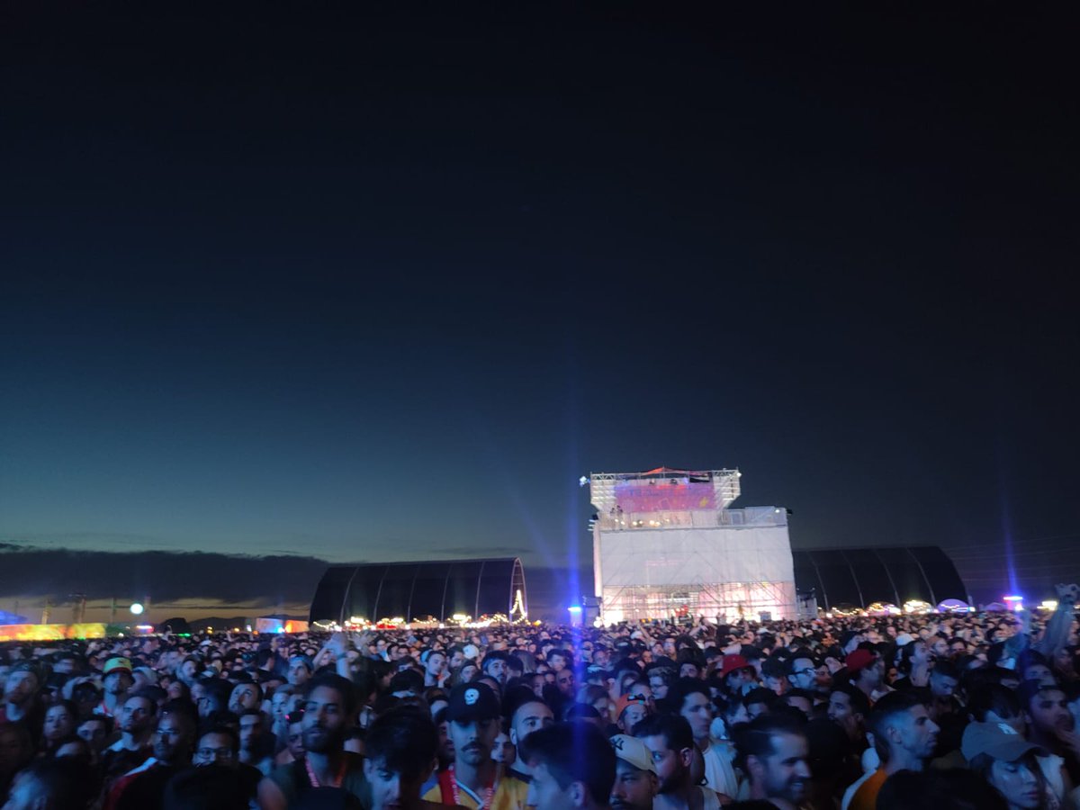 RHCP_Spain's tweet image. 15 minutosssss 🤩 @madcoolfestival @ChiliPeppers