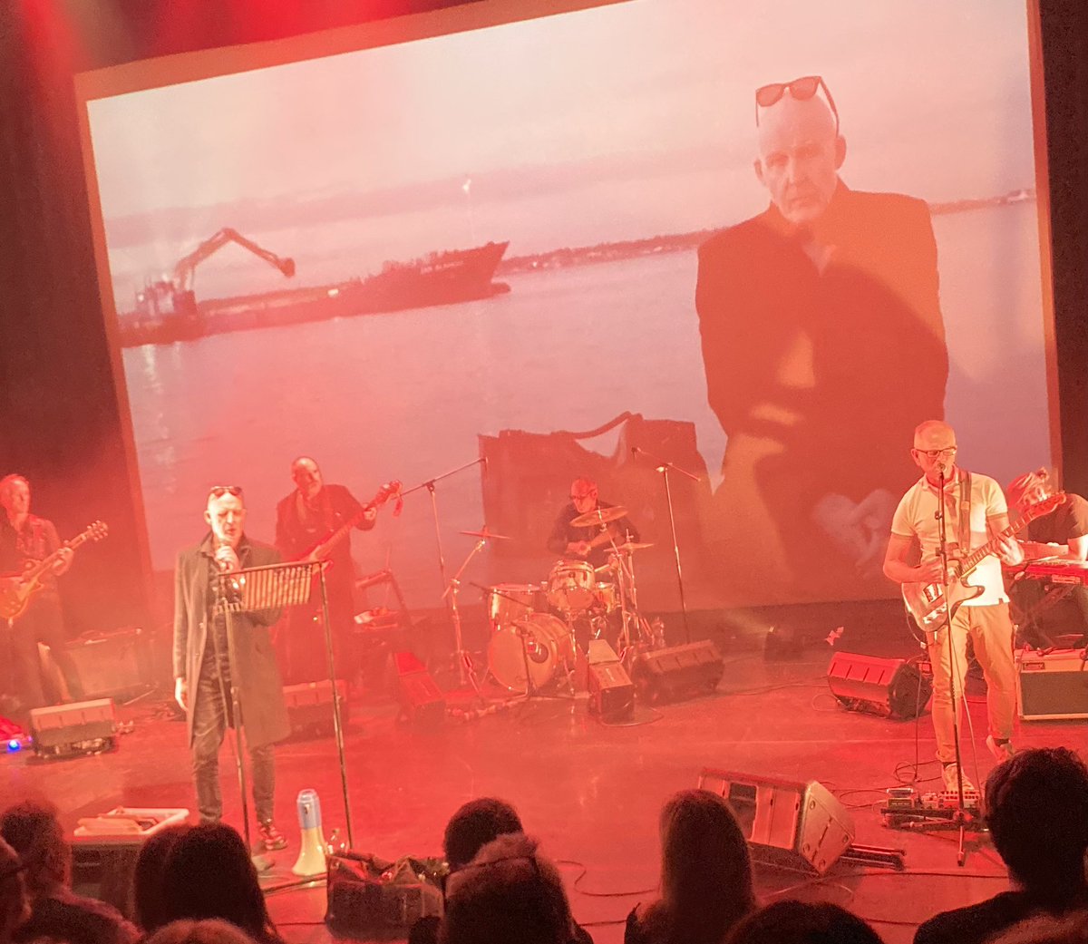 carrtogram's tweet photo. You’re possibly not going to believe me .. but.. The Prongs @projectarts was mindblowingly good. One of the truly great Dublin gigs! Buzzy, poignant, knowing, funky..etc etbleedincetra https://t.co/g3gLBs97O7