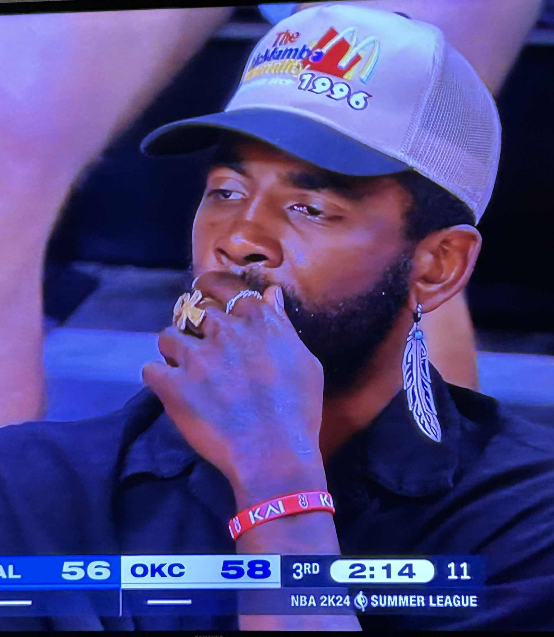 Kyrie irving earring clearance