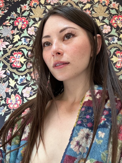 Let us carve gems out of our stony hearts and let them light our path to love https://t.co/tOp3Ee2VQ