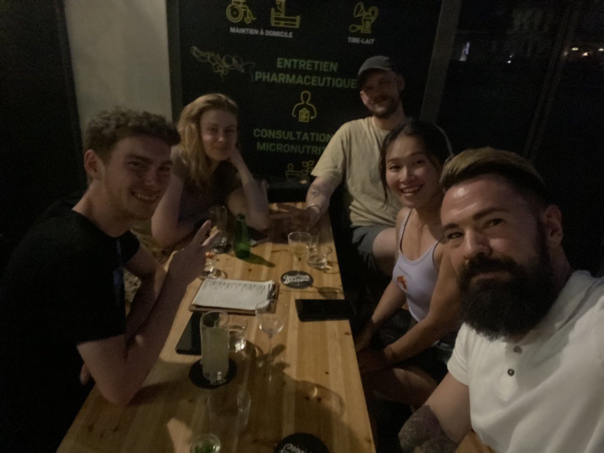It’s time for drinks!
<a href="/susyemeralds/">susyemeralds.bsky.social</a> <a href="/cupcake_frog/">Cupcake</a> <a href="/NAxelgaard/">Axel</a> <a href="/GreyCat_GG/">GreyCatGG</a>