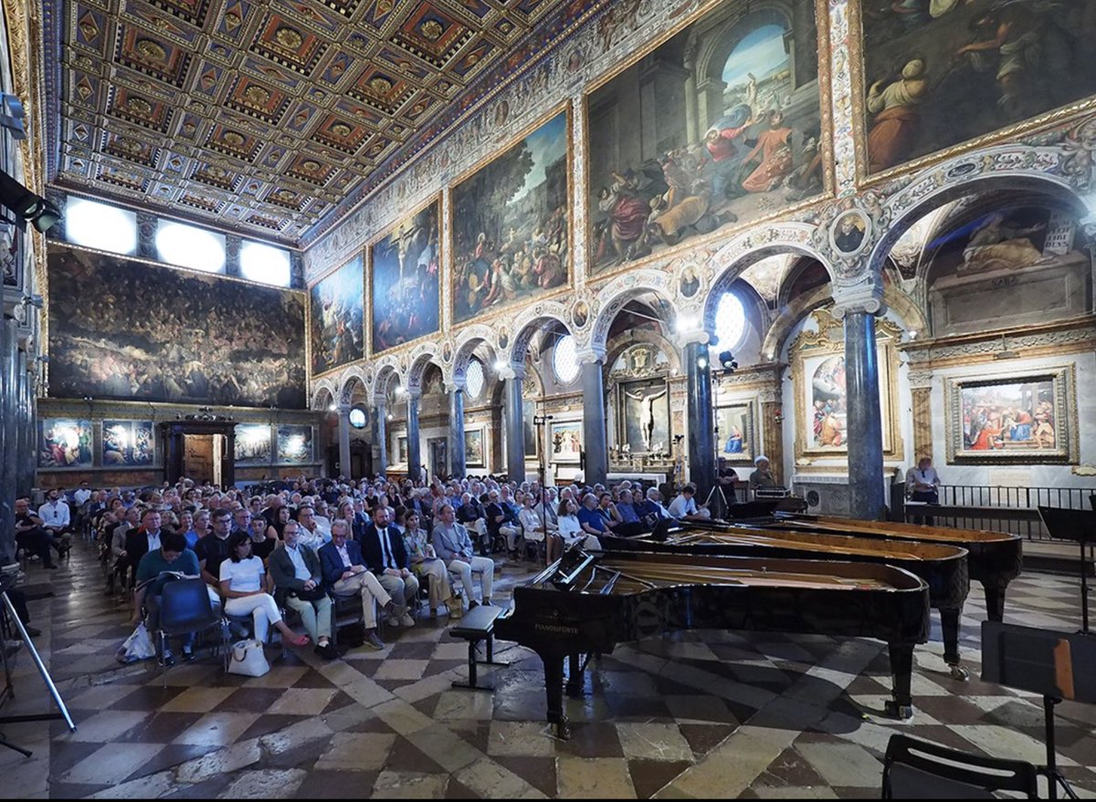 Angela Hewitt tweet media