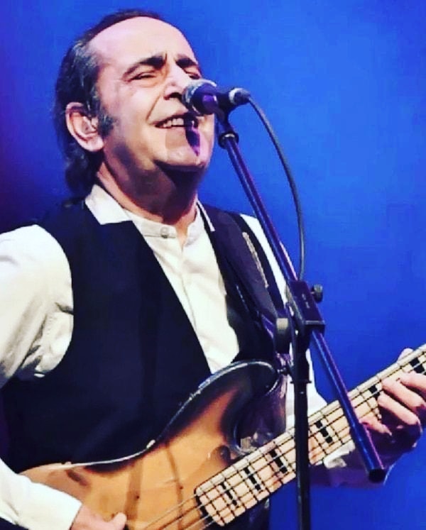 Çok Önemli Bir Müzisyeni Kaybettik. Ailesi ve Sevenlerine Sabır Diliyorum. #ÖzkanUğur