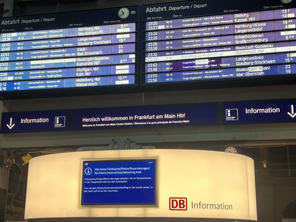 Sarapedia (@sarapedia1) on Twitter photo Traurig! ICE weg. Weichenstörung, kann passieren! Wie nennt man menschliche Störung, wenn man Lehrerin von Schulklasse sagt, sie soll Hotelkosten auslegen, weil Ticketform der <a href="/DB_Presse/">Deutsche Bahn AG</a> Bahn erlaubt sich aus Erstattung zu mogeln? Mir bot man Bahnhofsmission an #frankfurt Traurig! ICE weg. Weichenstörung, kann passieren! Wie nennt man menschliche Störung, wenn man Lehrerin von Schulklasse sagt, sie soll Hotelkosten auslegen, weil Ticketform der <a href="/DB_Presse/">Deutsche Bahn AG</a> Bahn erlaubt sich aus Erstattung zu mogeln? Mir bot man Bahnhofsmission an #frankfurt