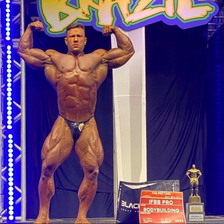 MarombaNeews's tweet photo. 💪🏼: Christian Figueiredo é Campeão Overall e tão sonhado IFBB PRO CARD.

#crisfiguieredo #ifbbprocard
#marombanews https://t.co/1fnGsH1DmZ