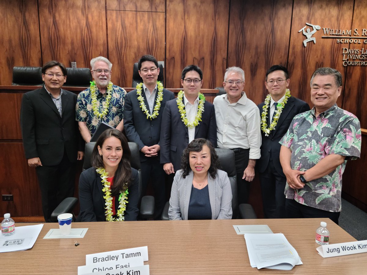 WSRLPALS's tweet photo. We had the honor of hosting many distinguished guests to speak on the Ethics of Legal Advertising in Hawai'i! Featured speakers included Bradley Tamm and Chloe Fasi, as well as Minseok Kim, Jungwook Kim, and Hyoseok Song from the Seoul Bar Association.

#PALS #WSRSL https://t.co/vIxIbACvUe