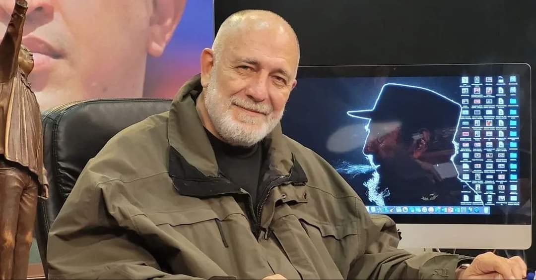 #GeneraciónTricolor En sintonía con Mario Silva en La Hojilla por <a href="/VTVcanal8/">VTV CANAL 8</a> 
<a href="/antvvenezuela/">ANTV Venezuela</a> y
<a href="/RNVinformativa/">RNV Informativa</a> 
<a href="/hojillasilva/">Mario Silva</a>