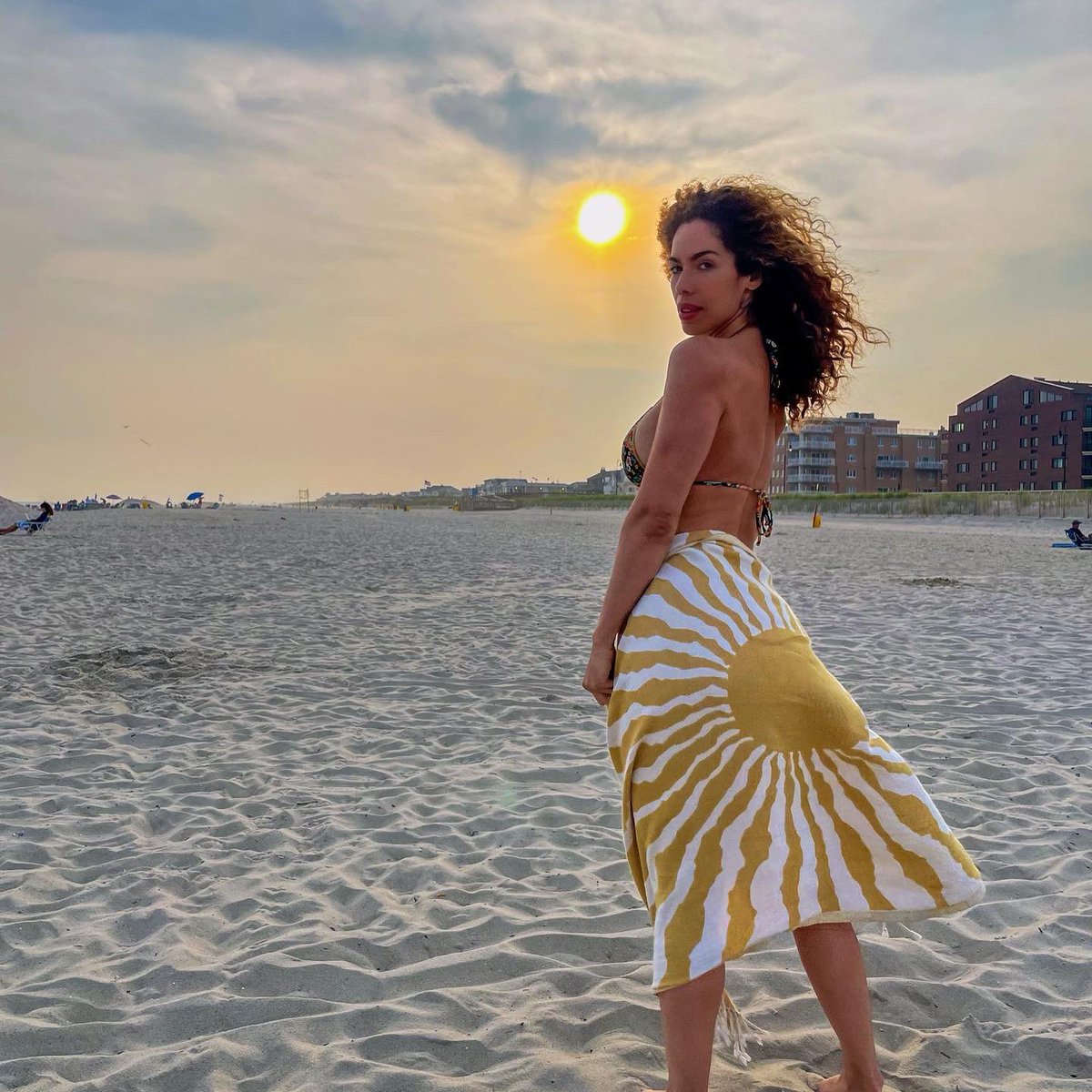 LaylaLuciano's tweet photo. Love to live that #beachlife https://t.co/q6dqYJtW74