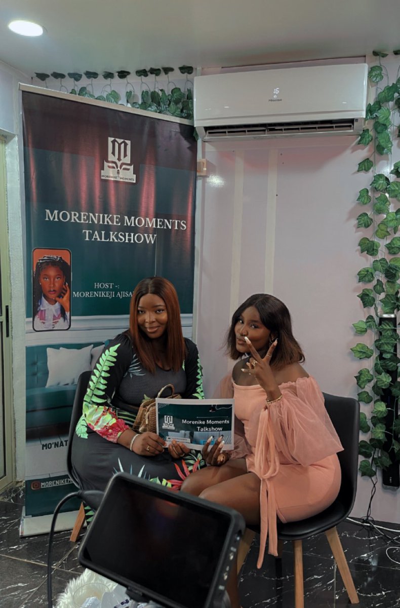 Morenike_Moment's tweet photo. Morenike Moments Talkshow , had an amazing moment with @honeycom99 CEO @honeyworld_thebrand 
Thank you for coming .

Stay tuned Mo’Nation🌍 https://t.co/bDRb4VJGTu
