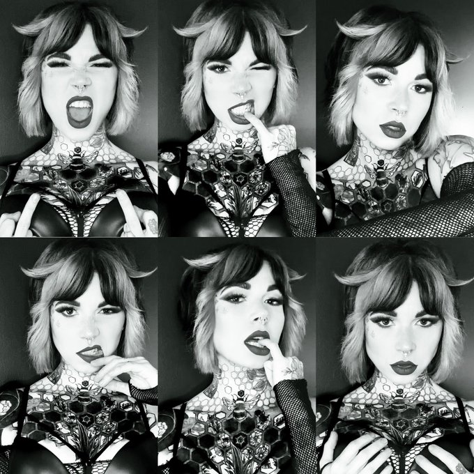 Be iconic and stay weird 🤘💋 https://t.co/UKsuJsvXRr