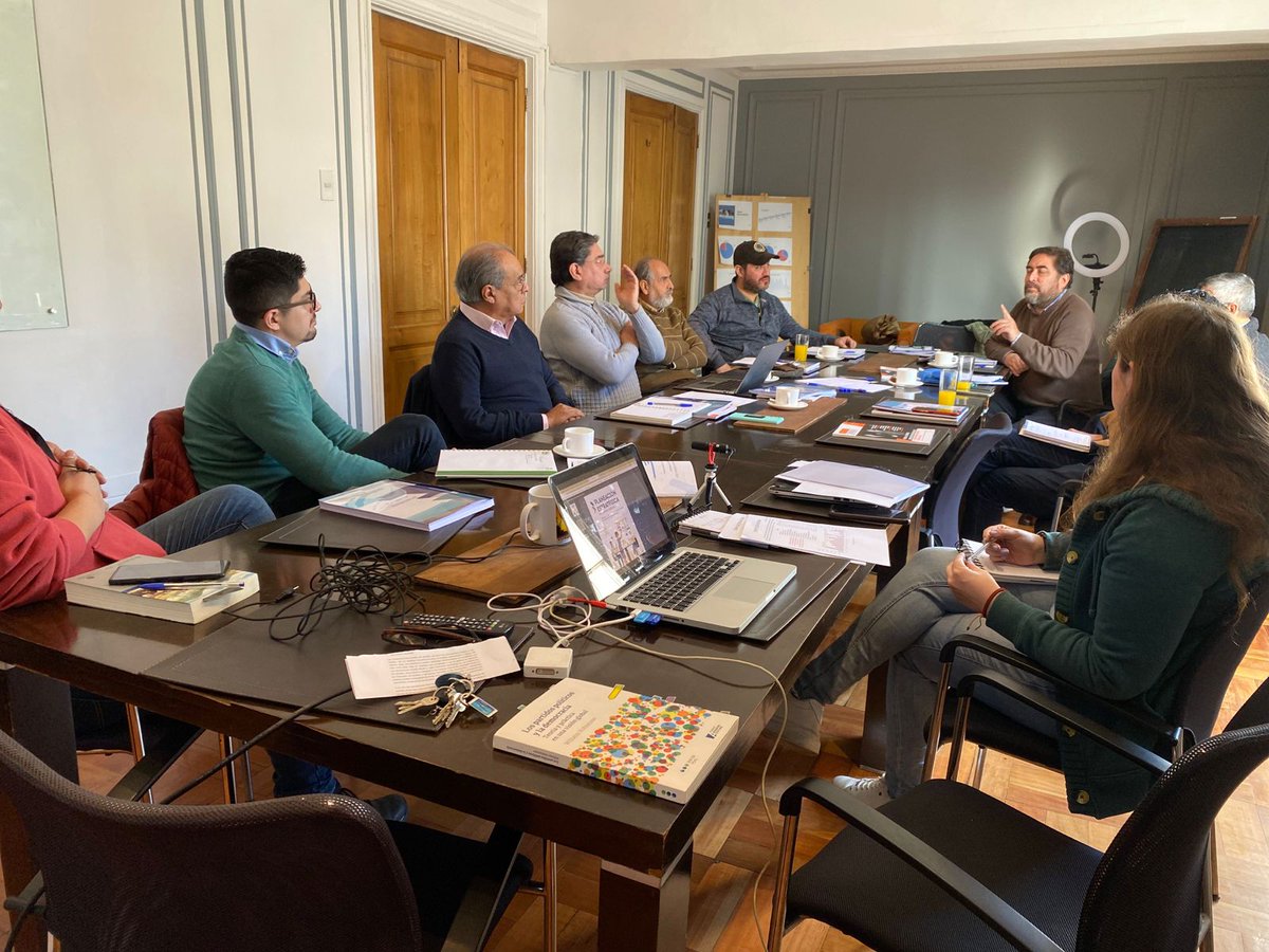 PDC_Chile's tweet photo. Nuestro VI Congreso Nacional avanza, hoy se reunió en jornada de trabajo la subcomisión de Modernización. #SomosLaDC ✌️ https://t.co/0cK2OaQl0V