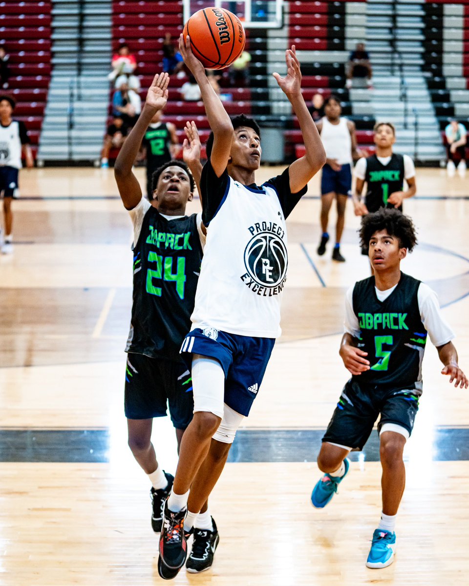 Time to shock the Carolinas ⚡️

#JrNATLS /// <a href="/3SSBCircuit/">3Stripes Select Basketball</a>