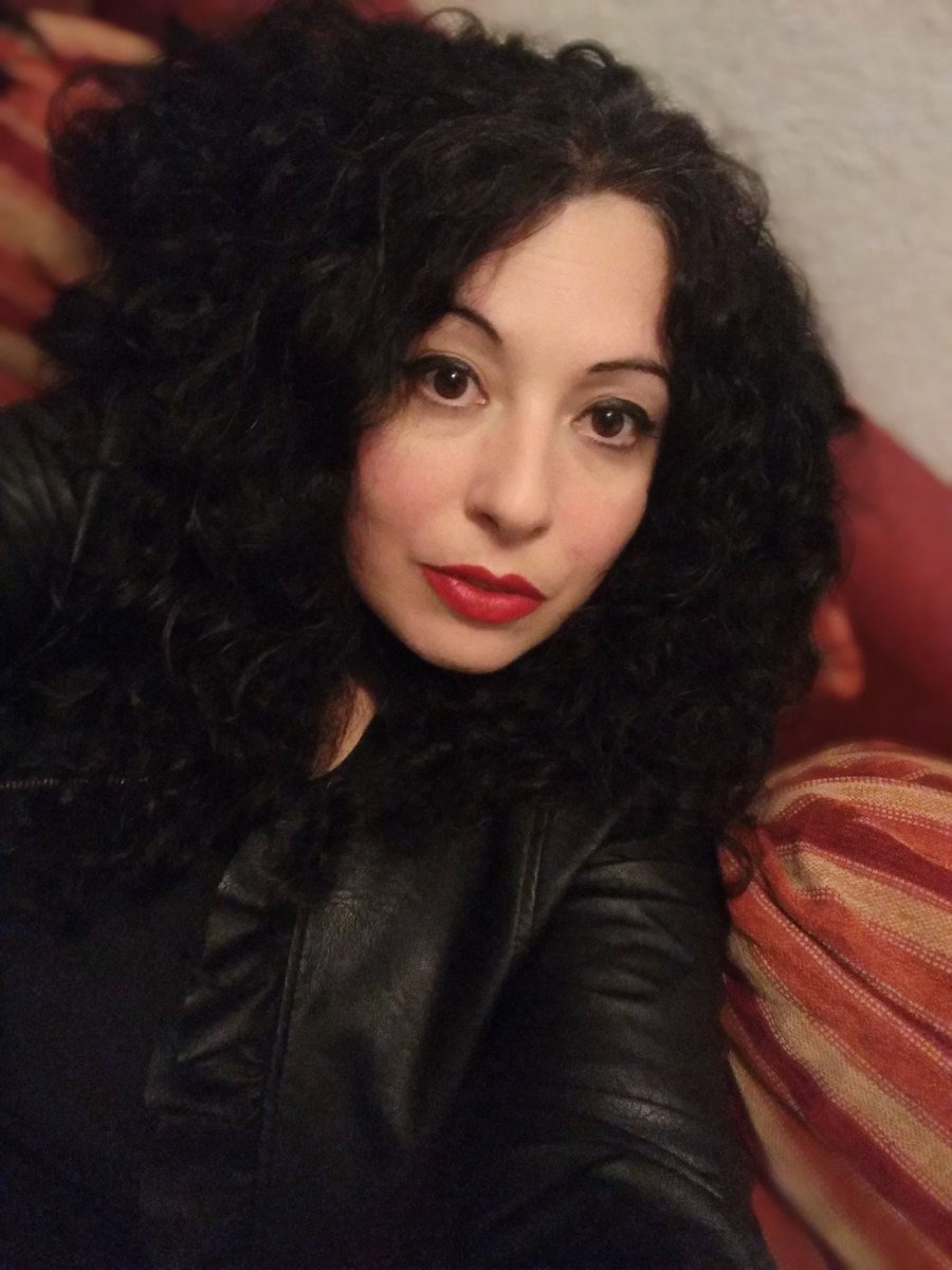 AnnaLisaCuccui's tweet photo. Buon weekend...☺️ https://t.co/idXljJdINS