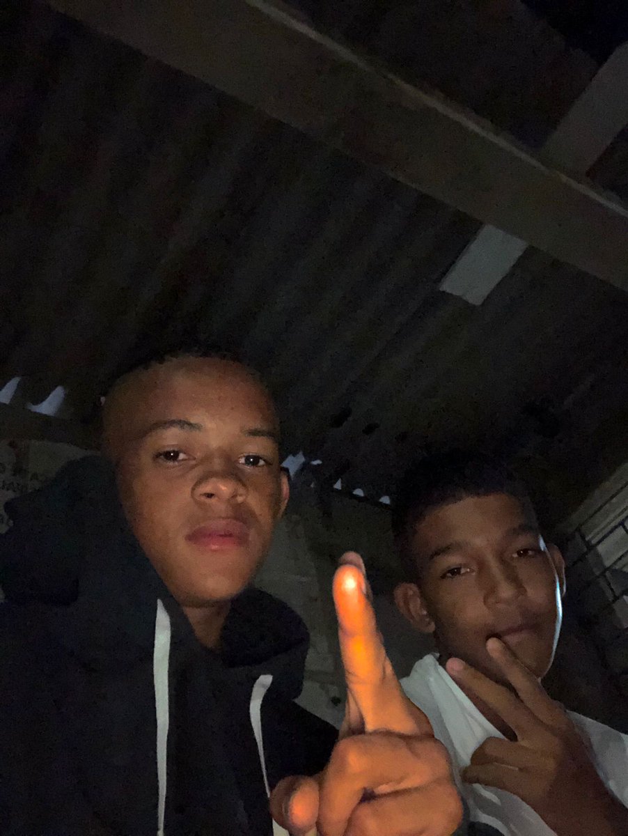 VilmaJay14's tweet photo. ¡AYUDA!
Estos dos jóvenes de 14 y 15 años se encuentran desaparecidos desde  el viernes cuando salieron a pescar. 
Los familiares están solicitando a @FuerzaAereaCol que continúe apoyando la búsqueda con patrullajes aéreos. https://t.co/xjRJb7ANv7