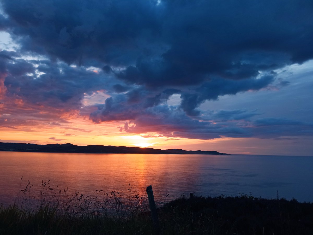 @WeatherRTE Fanad Peninsula across Lough Swilly this evening.