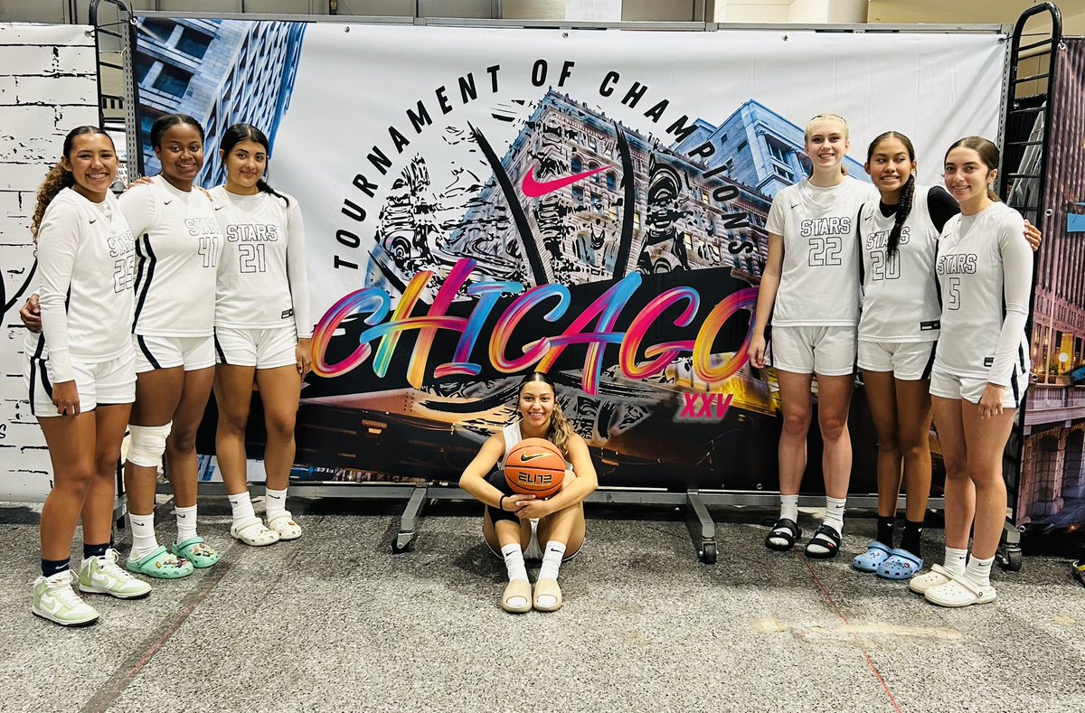 NM_Premier's tweet photo. After a tough start, this squad bounced back today going 1-1. Working to improve every game. Missing our young baller Ady in the picture but we will get another one tomorrow. 😉 https://t.co/1XvZMWzqHo