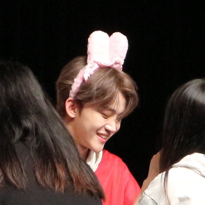 웃을때입이너뮤이쁨