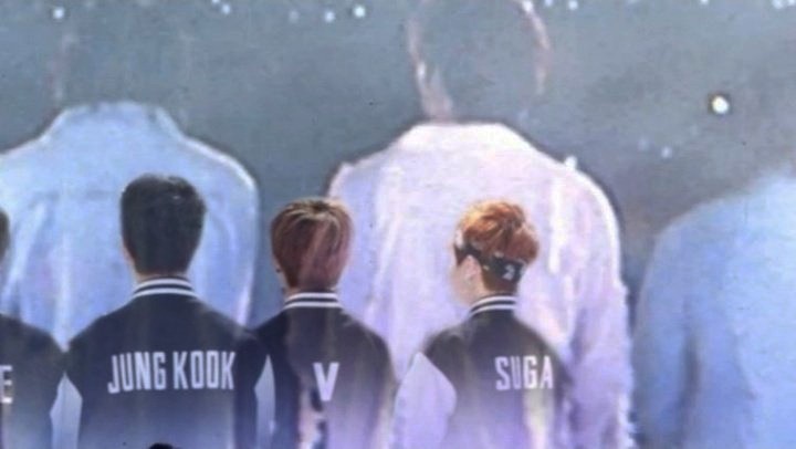 taebokkiii's tweet photo. I'm so proud of you @BTS_twt :( https://t.co/NRD8s1RZat