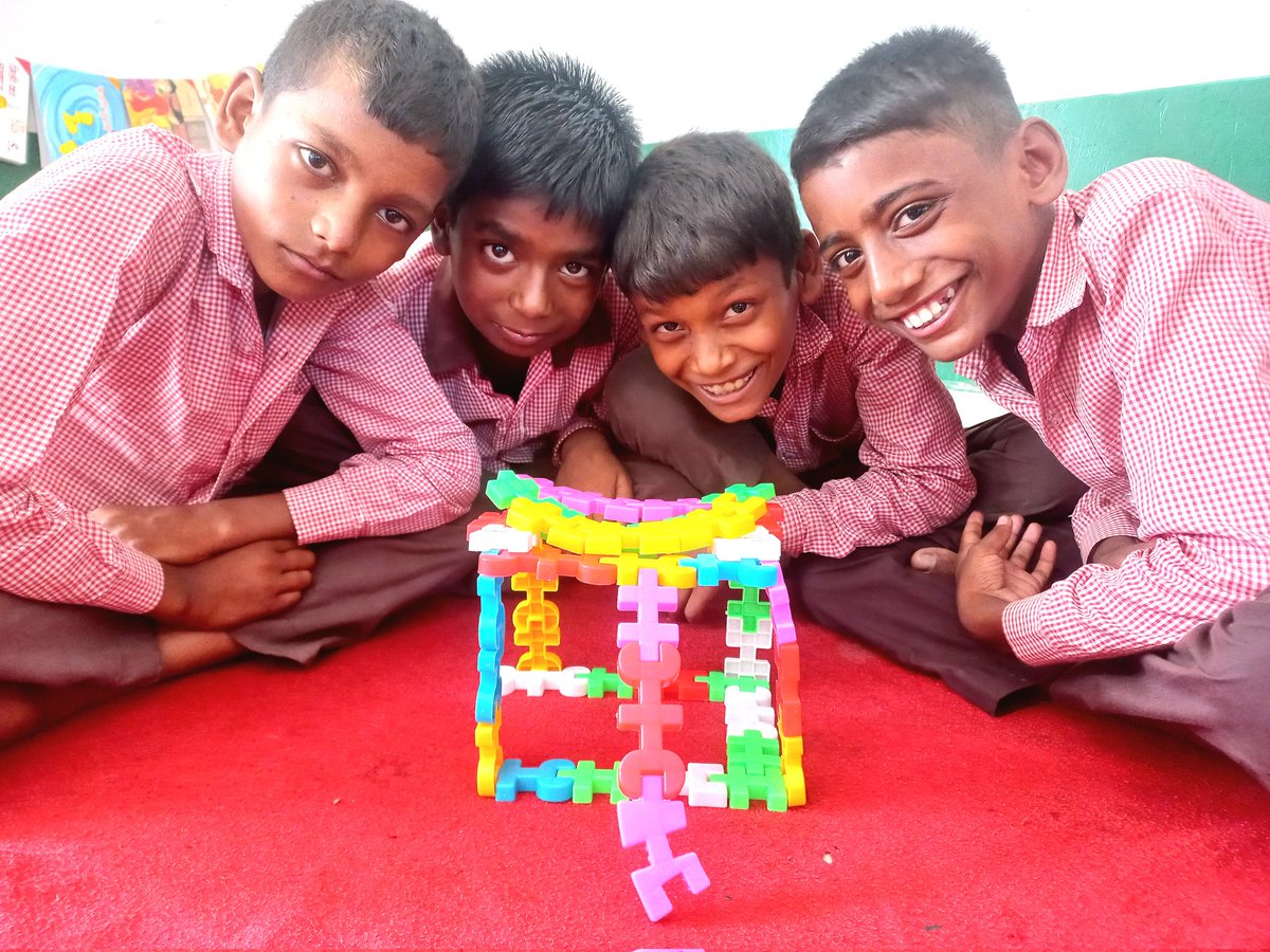 Bhola5566's tweet photo. #basicdepartmentup
#bsaDeoria
#बदलरहाहैबेसिक
#Scertup
#missionshikshansamvad 
शनिवारीय गतिविधि 
Primary School Chandpur 
District Deoria Uttar Pradesh https://t.co/nqkuNGz6Tu