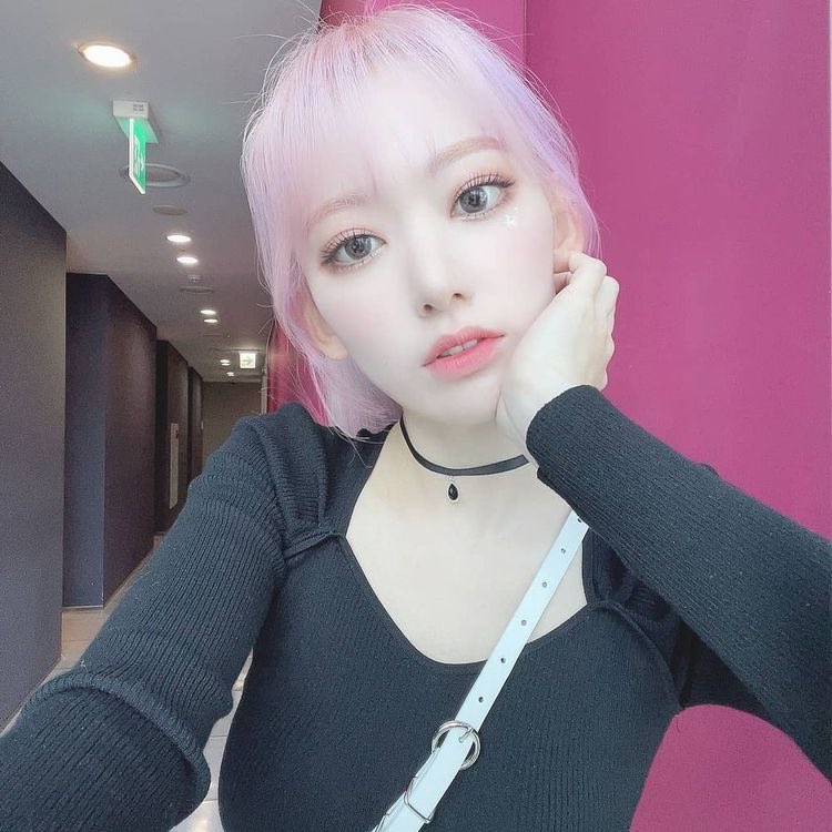 pink attack tweet media