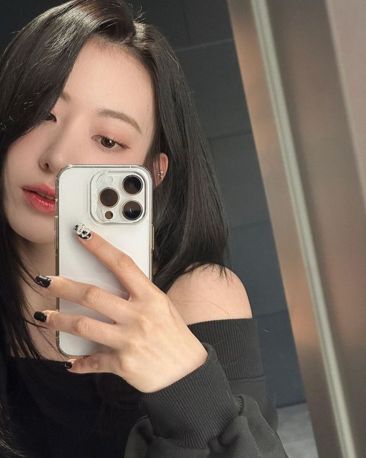 attack_pink's tweet image. 꾸라의 거울셀카 너무 좋아 ♡ ~~~~ 
너무 이쁘고 귀엽구 。。 ㅎㅎ )