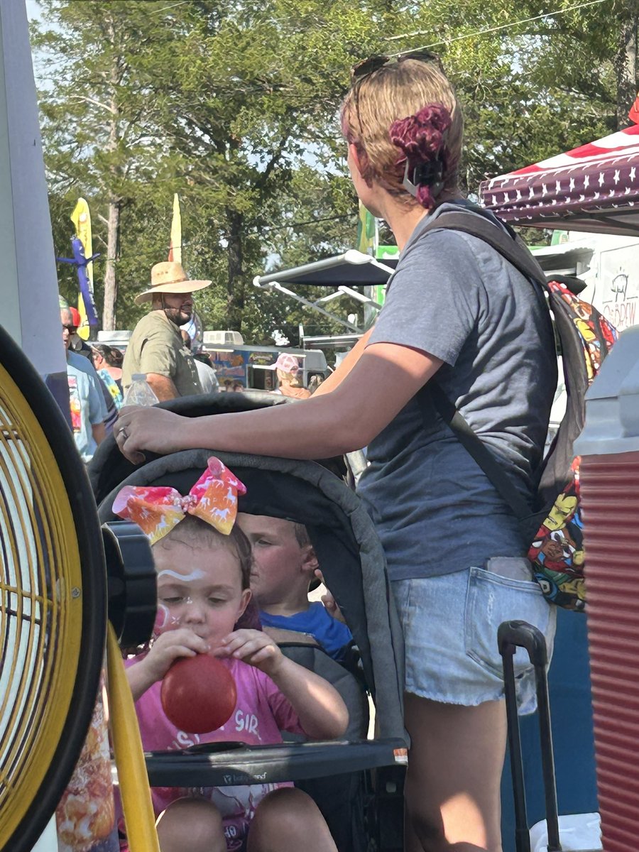 bbq_epic's tweet photo. Saturday at the Balloon Festival in Canton. Sold out and a cool breeze in the evening! https://t.co/vChFZ9SMVJ
