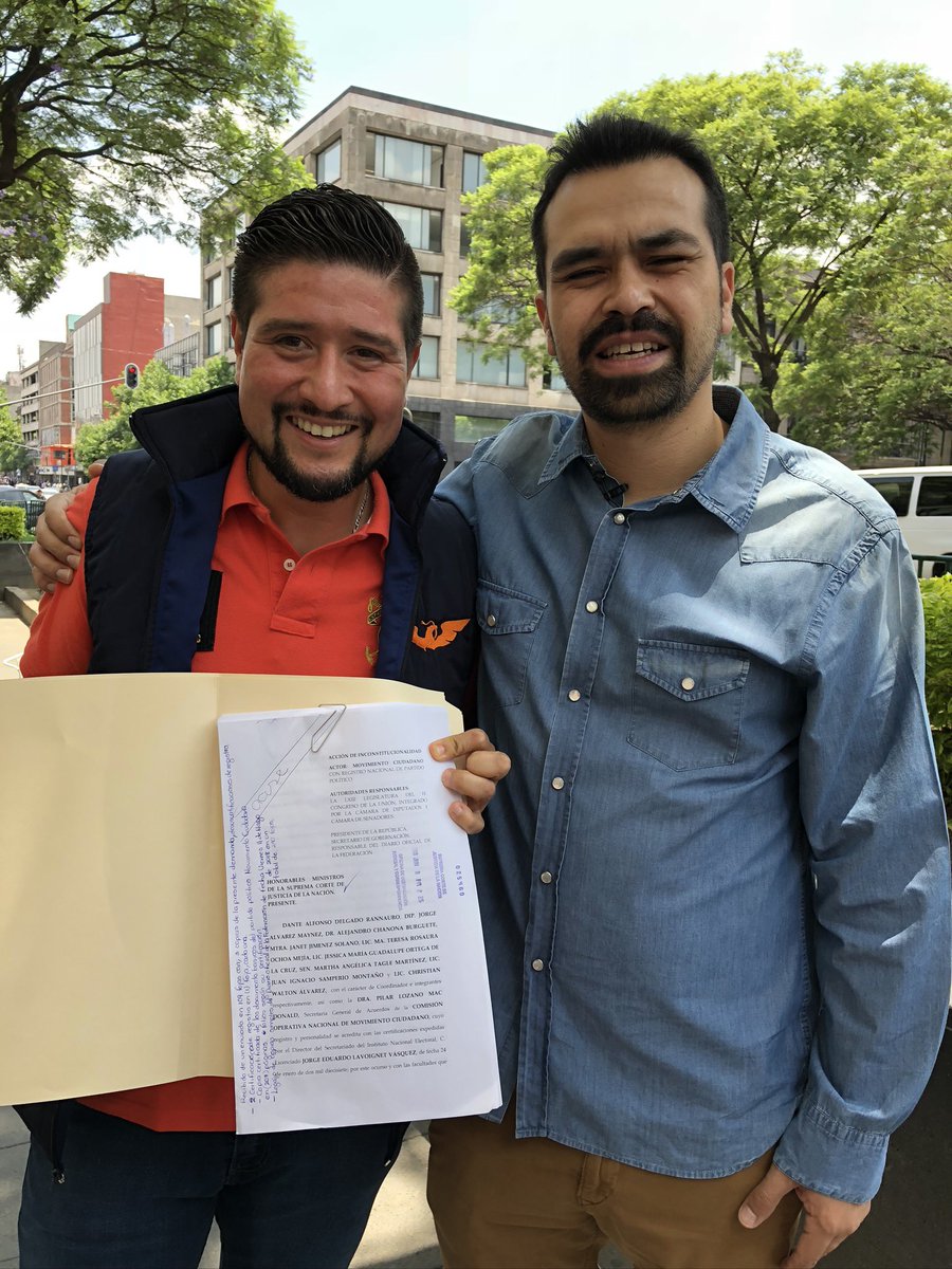 agustinrejon's tweet photo. Muchas felicidades para mi amigo @AlvarezMaynez , que en ésta vuelta al sol que inicia este llena de muchos éxitos y triunfos. Fuerte abrazo. https://t.co/jgMHdrPMeH