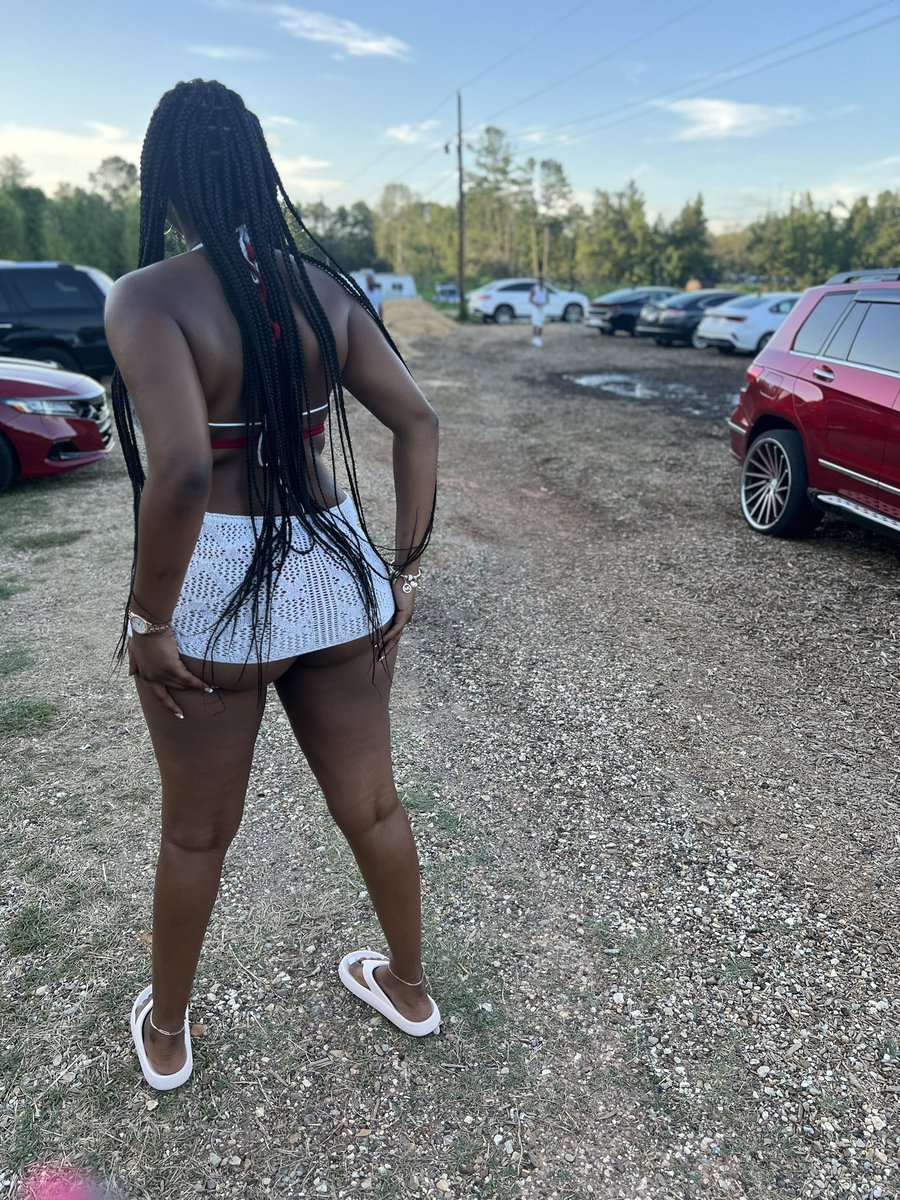 MonnieDawggAss's tweet photo. #raepoolparty 🧡🥰🥳🥳 https://t.co/7hneLJ5oPK
