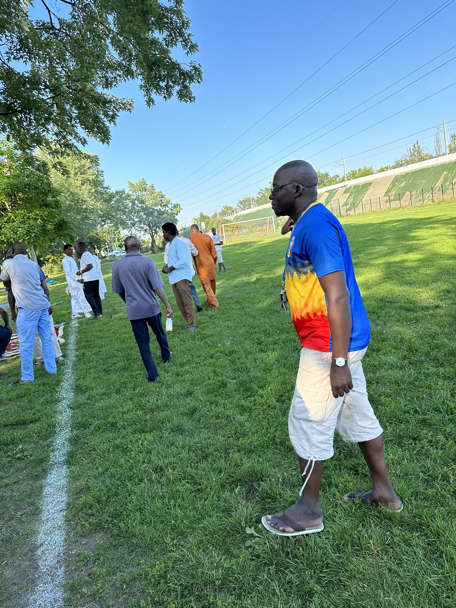 RichardBatna's tweet photo. #tchad #ARTQ #vraivireensemble
Il n’existe pas de communauté sans des individus qui la composent. Un conseil, on vient au BBQ en casual 😂. Merci !!! https://t.co/aTrRxHtzD1