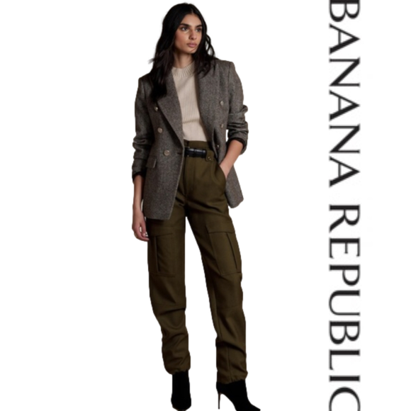 LesterMacG's tweet photo. So good I had to share! Check out all the items I'm loving on @Poshmarkapp from @BlackCrowFinds #poshmark #fashion #style #shopmycloset #bananarepublic #starbucks: https://t.co/FpmgCqHrB3 https://t.co/liskXqsUZN