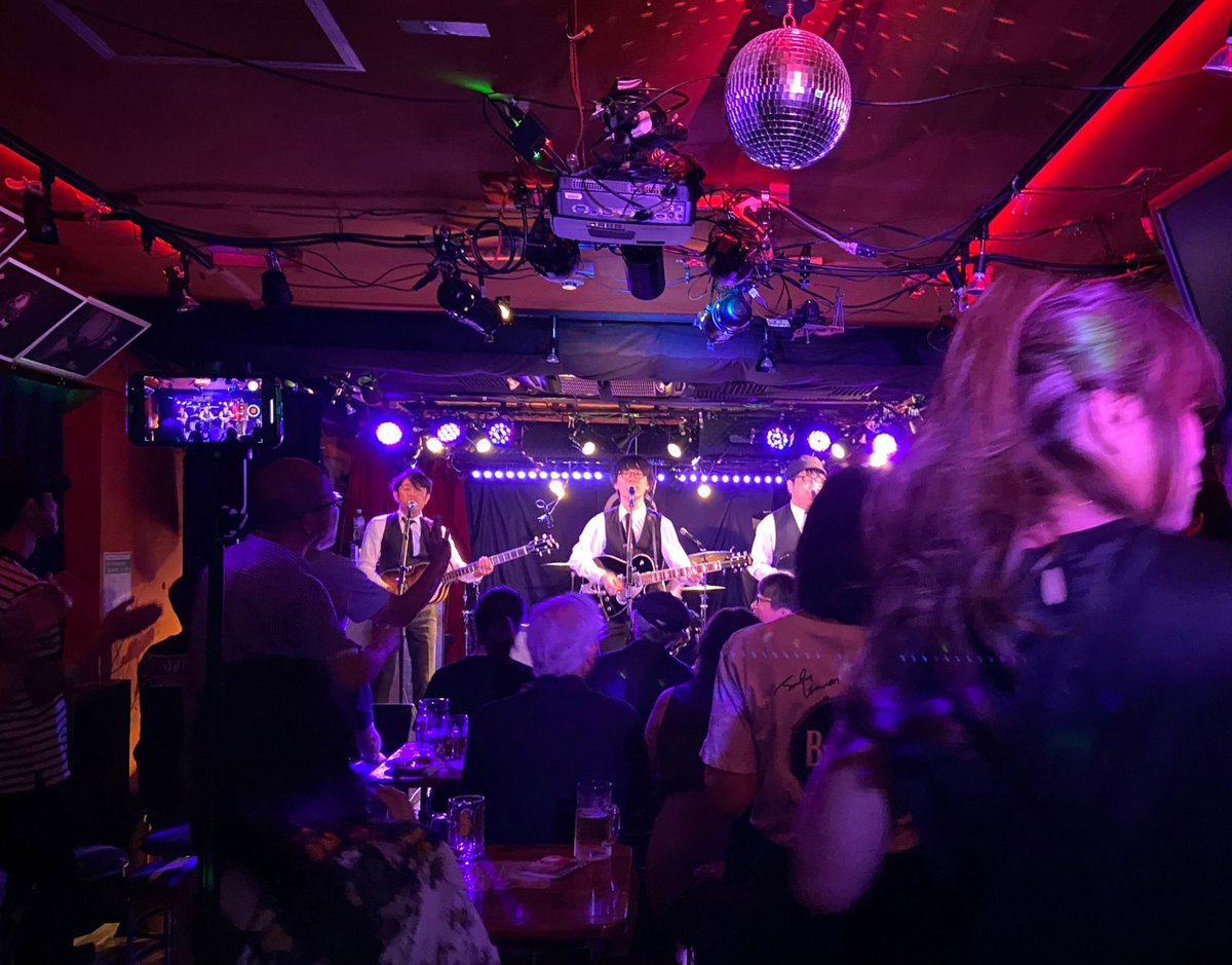 Clarabella2021's tweet image. 7/8 ビートルズだョ！全員集合！
大盛り上がりでした😉
🇬🇧リパプールで行われるInternational Beatleweekに出演されるHIPSさんと#4Dreamさんの壮行会ライブでもありました。
我々もいつか出たいな☺️🇬🇧
#beatles #beatlestribute #ビートルズ #ビートルズバンド #クララベラ #clarabella #theshoujimaru