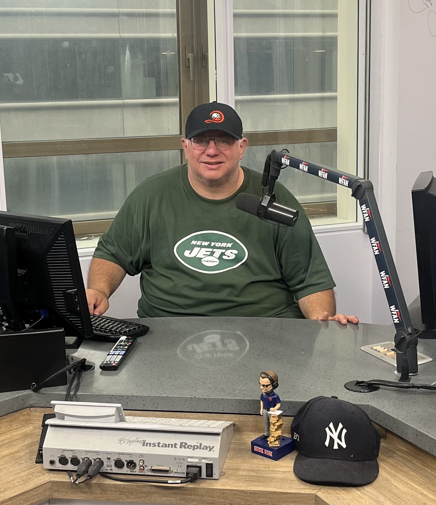 Peter schwartz on twitter getting ready to host tonight on wfan660