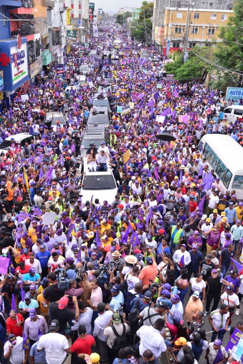 elnuevodiariord's tweet photo. ¿Fuiste a la "Marcha de la Esperanza" organizada  por el @PLDenlinea?

¡ Cuéntanos! 

#ElNuevoDiarioRD https://t.co/U3Nz77CGnL
