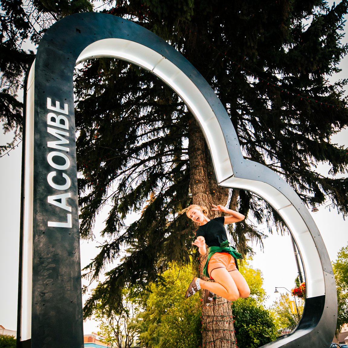 Are you visiting Lacombe this weekend?
Book a room at Best Western.
Eat at Tollers Bistro.
Find out Lacombe Day schedule here: lacombedays.ca
Walk through the charming streets of downtown &amp; make sure to visit Blindman Brewing.
#VisitLacombe