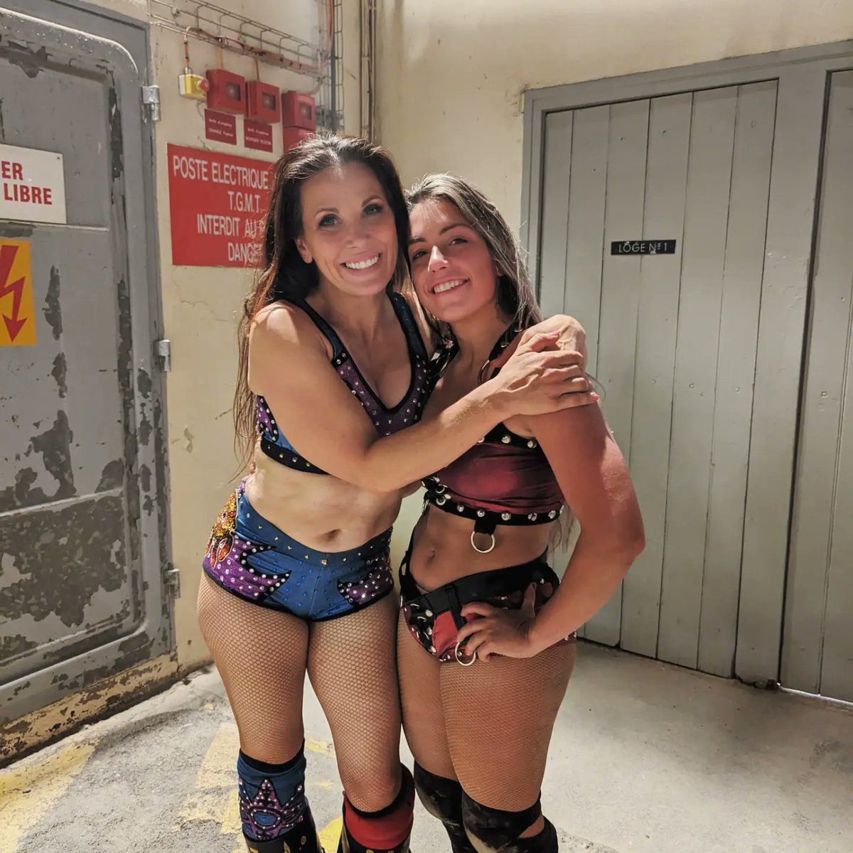 aurorateves's tweet photo. Not ready for today to end. @MickieJames can we do this again sometime? 👀 https://t.co/RGL8KYpxIL