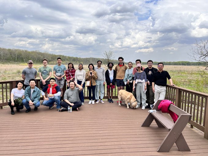 Jianguo_Mei's tweet photo. My group @PurdueChemistry likes to have a synthetic chemist with an open mind to work on semiconducting polymers as a postdoc fellow. Please email me directly with a research summary on your synthetic expertise. Check https://t.co/DYbbvdVf1d for our group. Please help spread! https://t.co/qYvFA07HUF