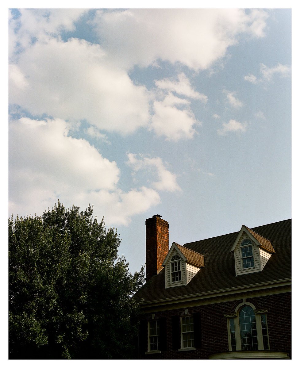j_gings's tweet photo. walks in a Kentucky neighborhood https://t.co/1y1T4c8B0d
