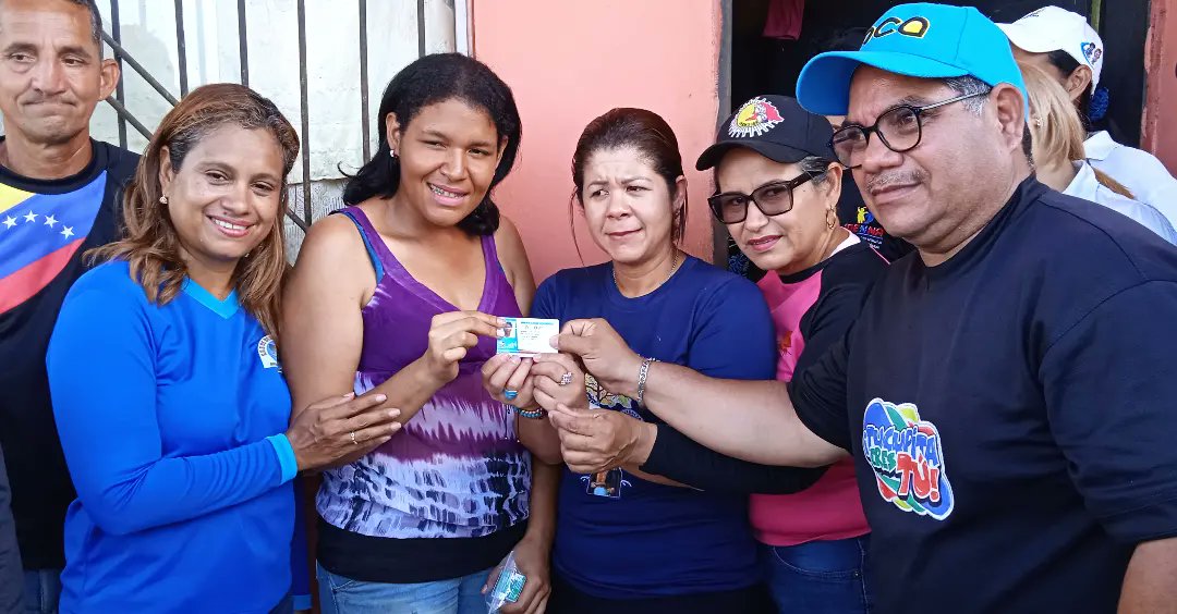 Desde la Comunidad San Juan II, parroquia San Rafael #Tucupita, como #UnSoloGobierno desplegado en la Jornada Nacional 'Plan Amor en Acción a las Víctimas de la Guerra Económica',  
#08Jul
#GeneraciónTricolor