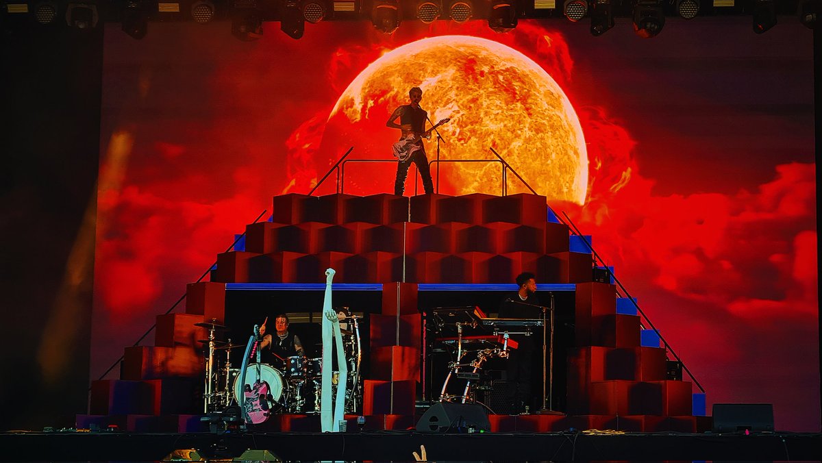 Second <a href="/machinegunkelly/">mgk</a> show this Summer. After <a href="/pinkpopfest/">Pinkpop festival</a>, it was <a href="/NOS_Alive/">NOS Alive</a> tonight! Gonna miss him. Hope another tour soon enough 🙏
.
#SummerTour #NosAlive #Mgk #MachineGunKelly #Threads