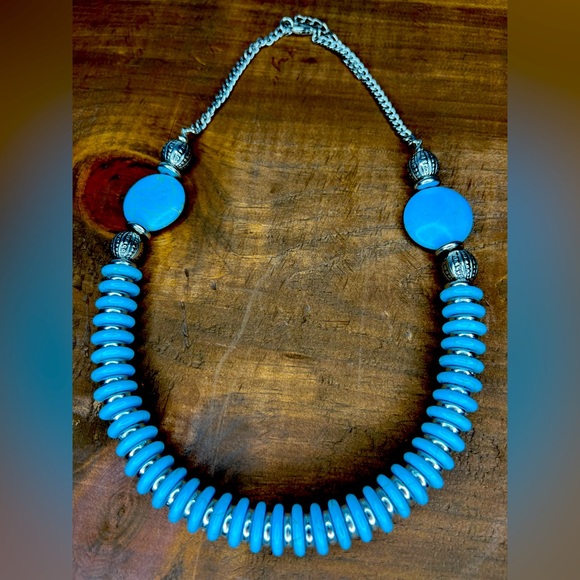 2_HippieChicks's tweet photo. So good I had to share! Check out all the items I'm loving on @Poshmarkapp #poshmark #fashion #style #shopmycloset #sourceunknown #oliviagrace: https://t.co/NRALHNfEvz https://t.co/Cwkzg7KO13
