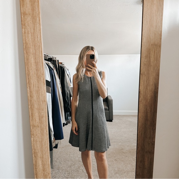 MichelleAdmire5's tweet photo. So good I had to share! Check out all the items I'm loving on @Poshmarkapp #poshmark #fashion #style #shopmycloset #calvinklein #theory #ellierose: https://t.co/vmRquLbSRV https://t.co/aXGqBQmc9q